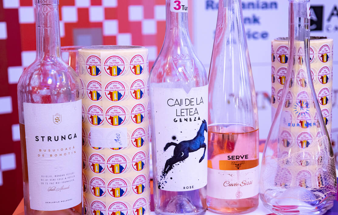 Alături de câștigător, Caii de la Letea Geneza, în finala Concursului de vinuri rose 2022, la secțiunea nearomate, au mai participat Cuvee Sissi de la SERVE și Sur Mer de la Crama Rasova