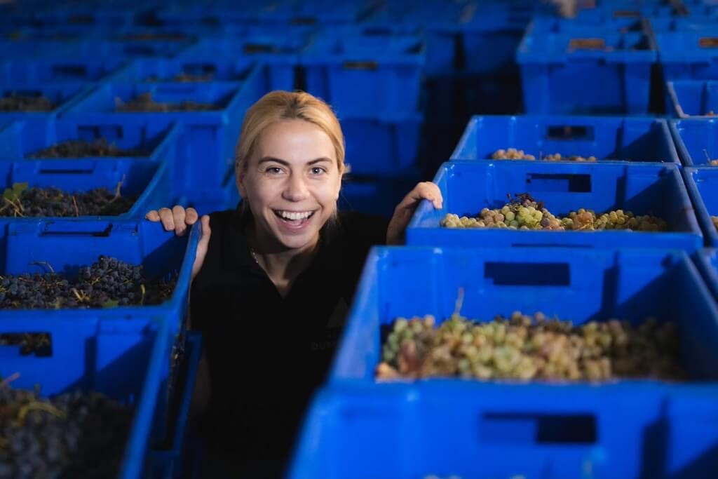 Aurelia Badiur, enolog consultant internațional: despre valoarea autenticității și originalității, terroir și tehnologie și nevoia de diferențiere